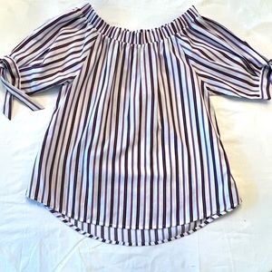 THML off the shoulder top. EUC. Worn once